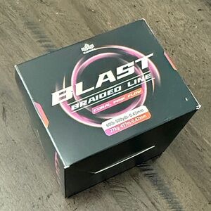 handing Braided Fishing Line in Coral Pink Flow